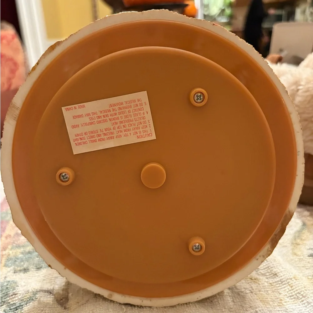 Large Nativity Scene Snow Globe - Picture 7 of 7